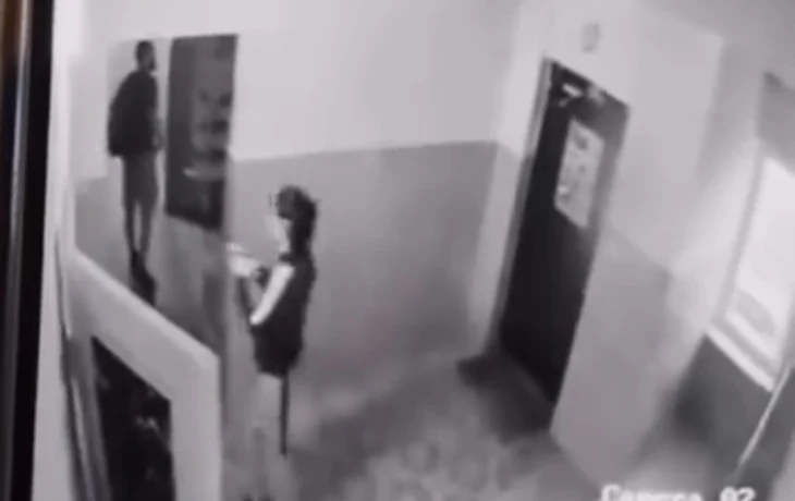 Обнародовано видео, как Ринат Атласов избивал мать своего ребенка