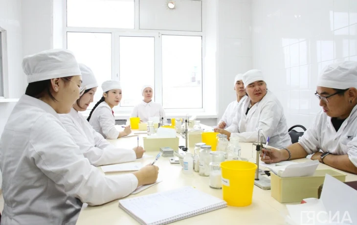 В медучреждения Якутии трудоустроились более 900 молодых специалистов